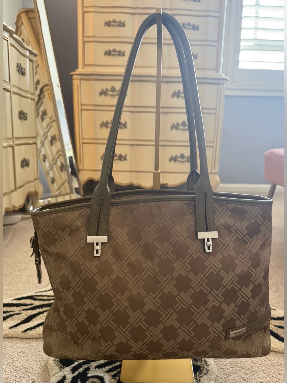 TUMI Signature Collection Logo Nylon & Leather Tote EUC
